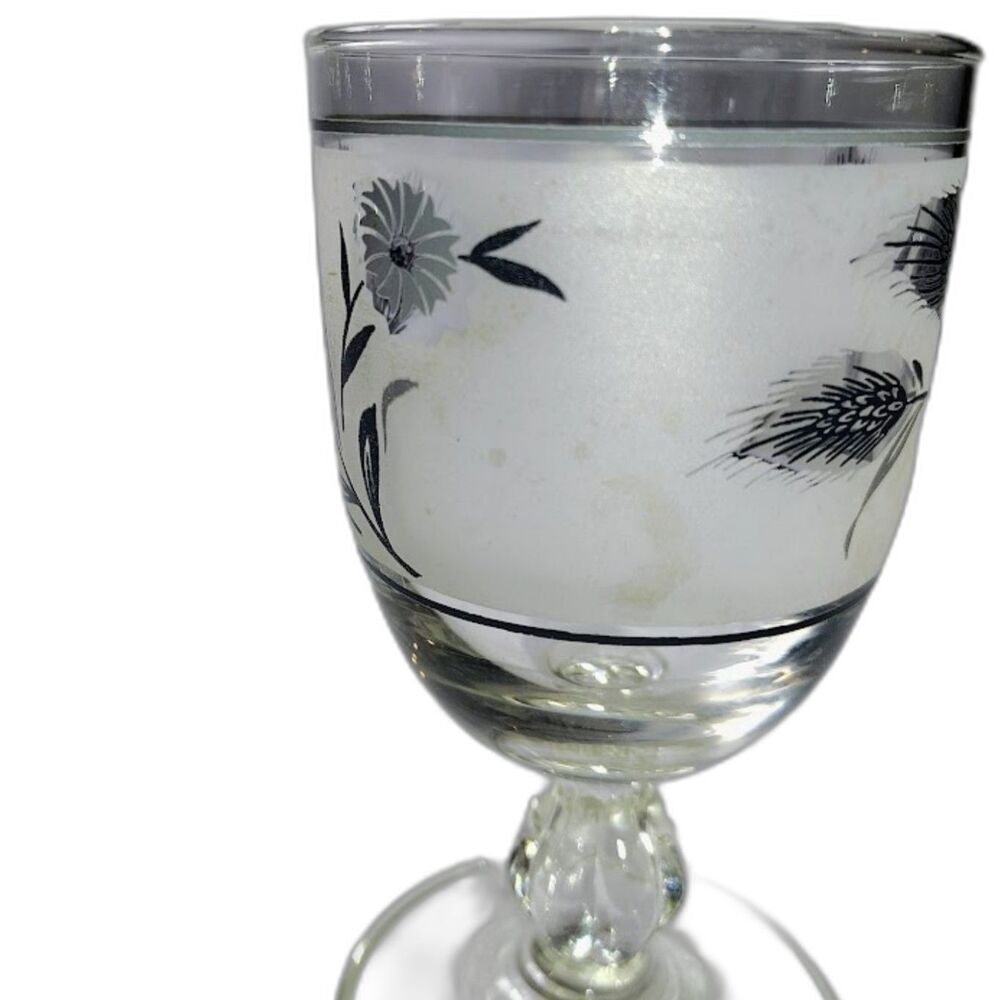 Vintage Libbey Silver Wheat & Thistle Frosted Goblet Glass 8 oz Discoloration - Picture 3 of 3